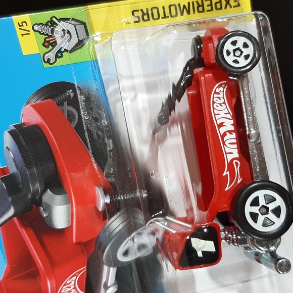 Hot Wheels Draggin' Wagon Red 2023 Experimotors Collection - Picture 4 of 14